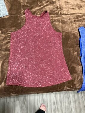 Woman’s estimated size 6 Lululemon All Tied up tank